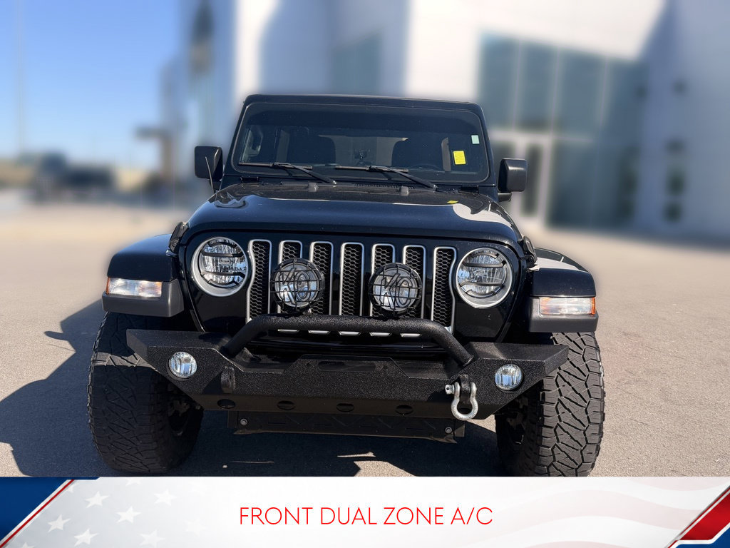 Used 2019 Jeep Wrangler Unlimited Sahara AWD/4WD image 3