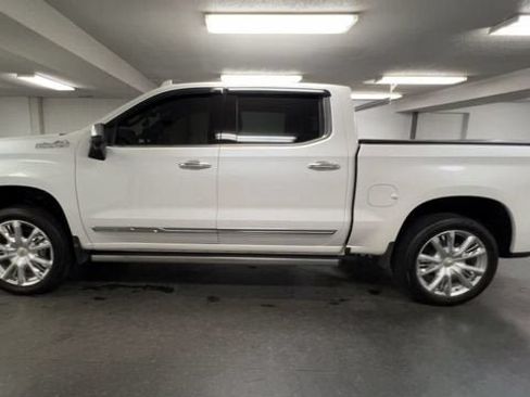 Certified 2025 Chevrolet Silverado 1500 High Country w/ High Country Premium Package AWD/4WD image 5
