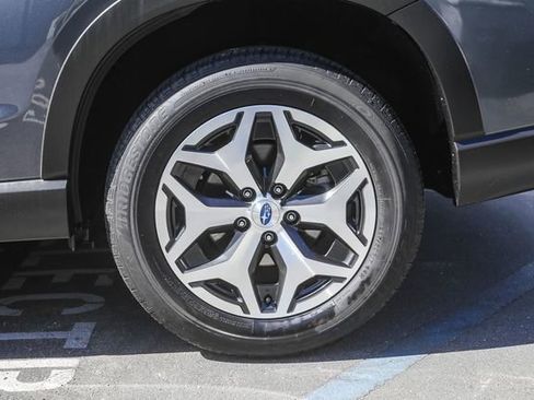 Used 2023 Subaru Forester Premium image 9