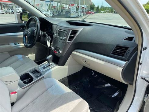 Used 2014 Subaru Outback 2.5i Premium AWD/4WD image 46