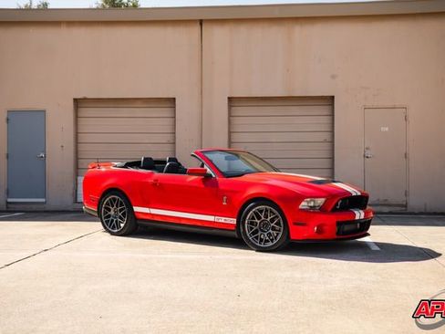 Used 2011 Ford Mustang Shelby GT500 w/ SVT Performance Pkg image 20
