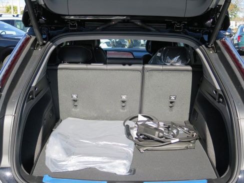 New 2026 Cadillac Optiq Luxury 1 image 25