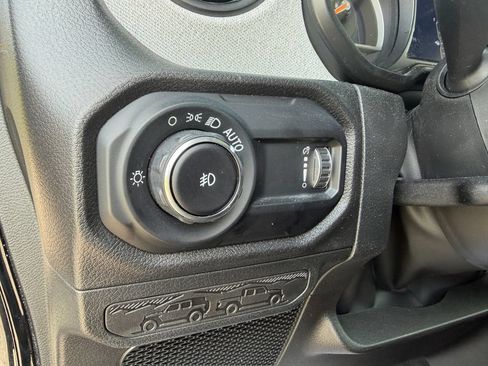 Used 2025 Jeep Wrangler Unlimited Sport AWD/4WD image 26