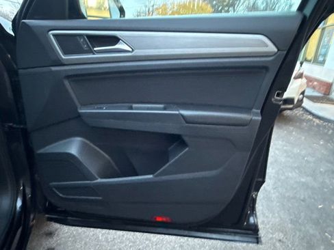 Used 2018 Volkswagen Atlas S image 15