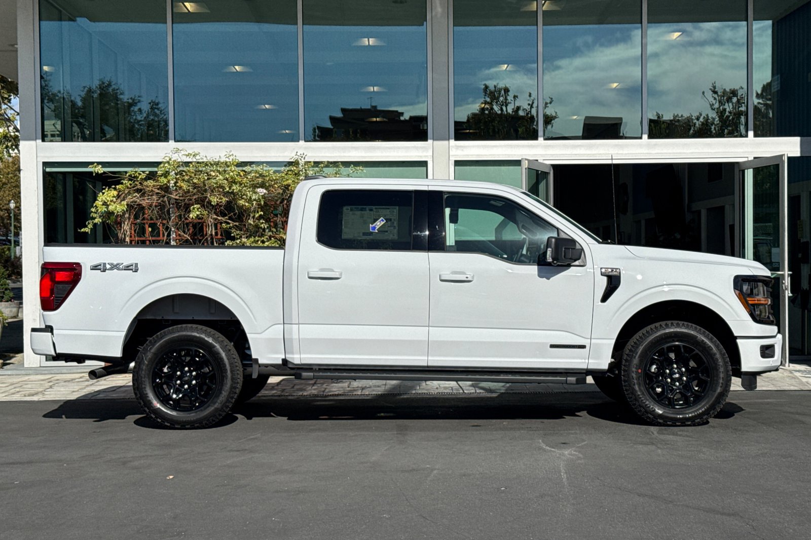 New 2026 Ford F150 XLT w/ Equipment Group 302A MID AWD/4WD image 3