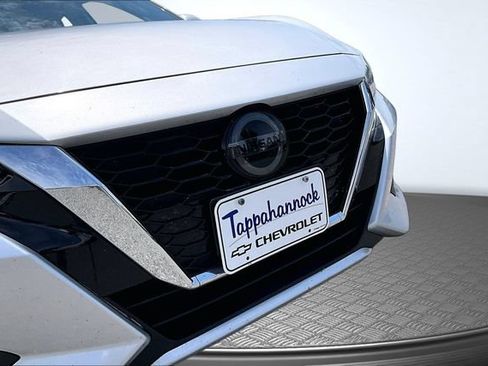 Used 2023 Nissan Sentra S FWD image 27
