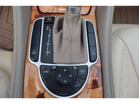 Used 2009 Mercedes-Benz SL 550 image 24