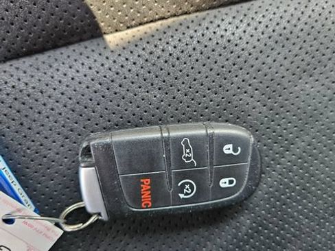 Used 2021 Jeep Grand Cherokee Laredo X AWD/4WD image 29