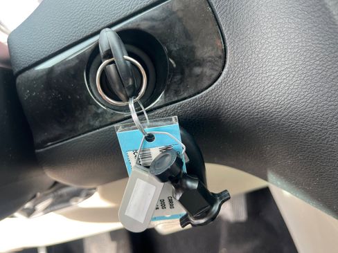 Used 2016 Dodge Grand Caravan American Value Package image 31