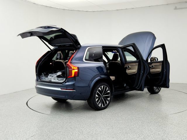 New 2026 Volvo XC90 B6 Plus w/ Protection Package Premier AWD/4WD image 11