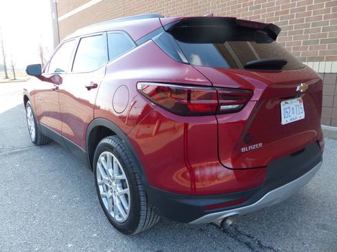 Used 2023 Chevrolet Blazer LT w/ Sound & Technology Package FWD image 7