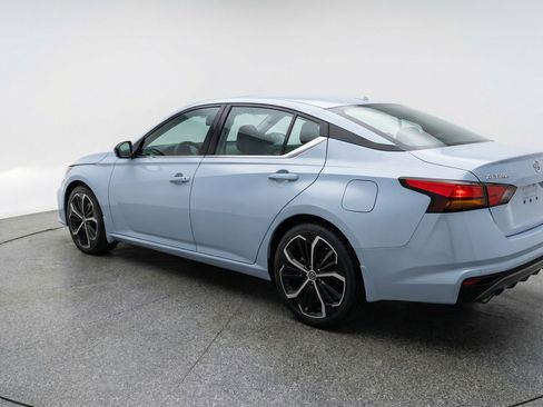 Used 2025 Nissan Altima 2.5 SR image 6