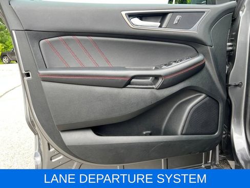 Certified 2024 Ford Edge ST-Line image 17