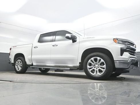 Used 2023 Chevrolet Silverado 1500 LTZ AWD/4WD image 35
