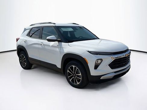 New 2026 Chevrolet TrailBlazer LT FWD image 3