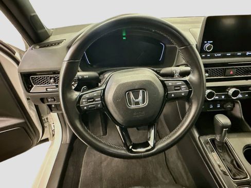 Used 2025 Honda Civic Sport image 18