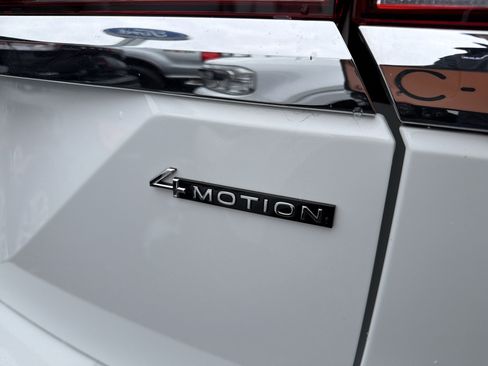 Used 2025 Volkswagen Atlas SE w/ Panoramic Sunroof Package image 7