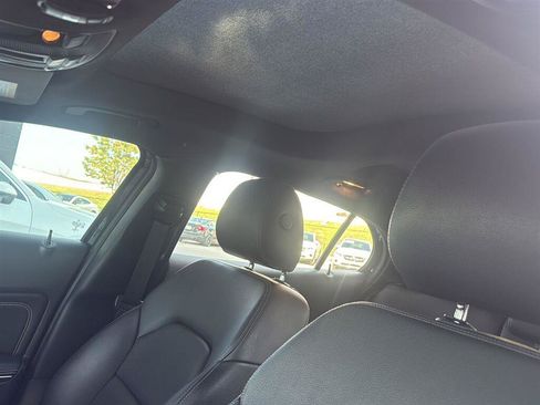 Certified 2019 Mercedes-Benz GLA 250 4MATIC image 10