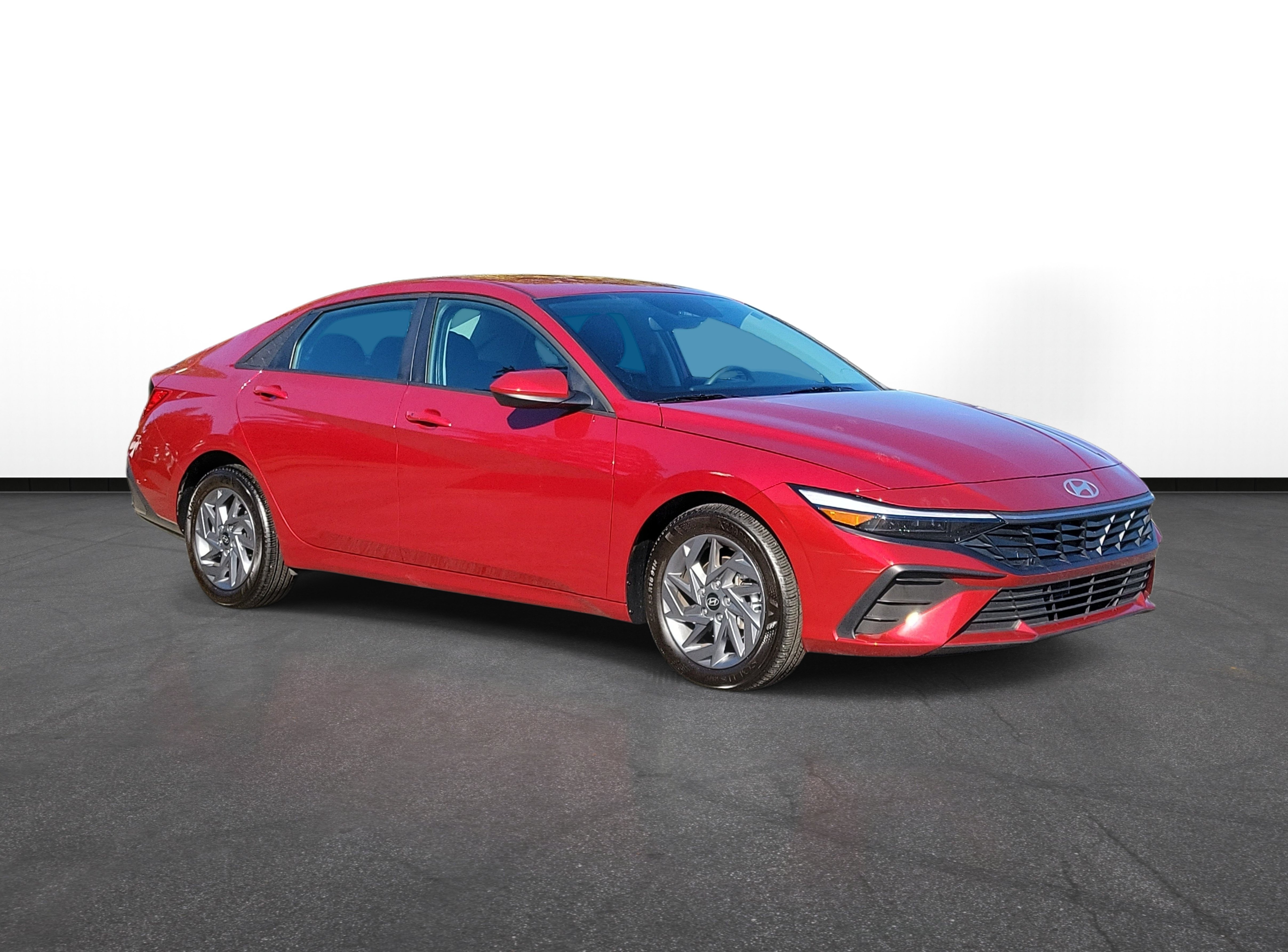 Used 2024 Hyundai Elantra SEL FWD 360° Tour