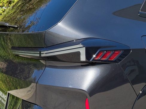 New 2026 BMW XM Label Red image 7