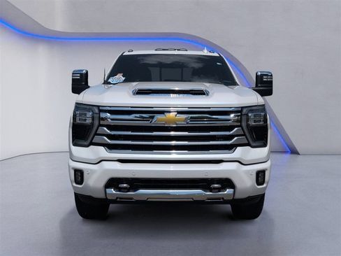 Used 2024 Chevrolet Silverado 2500 High Country w/ High Country Premium Package AWD/4WD image 13