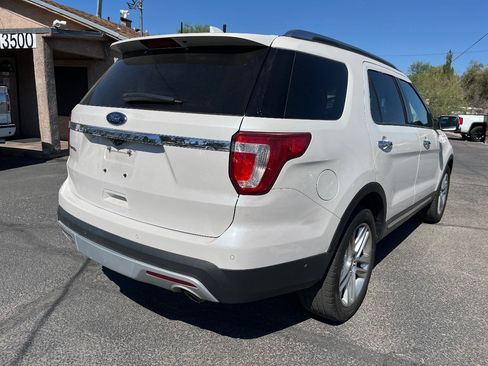 Used 2016 Ford Explorer Limited w/ Equipment Group 301A FWD image 3