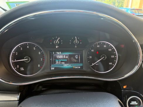 Used 2018 Buick Encore Sport Touring AWD/4WD image 9