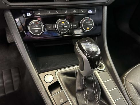 Used 2024 Volkswagen Jetta SE FWD image 23
