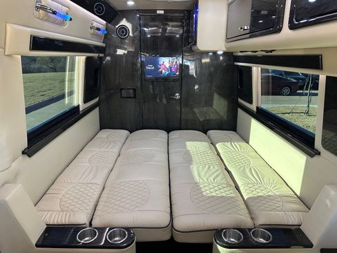 Used 2022 Mercedes-Benz Sprinter 3500 image 37