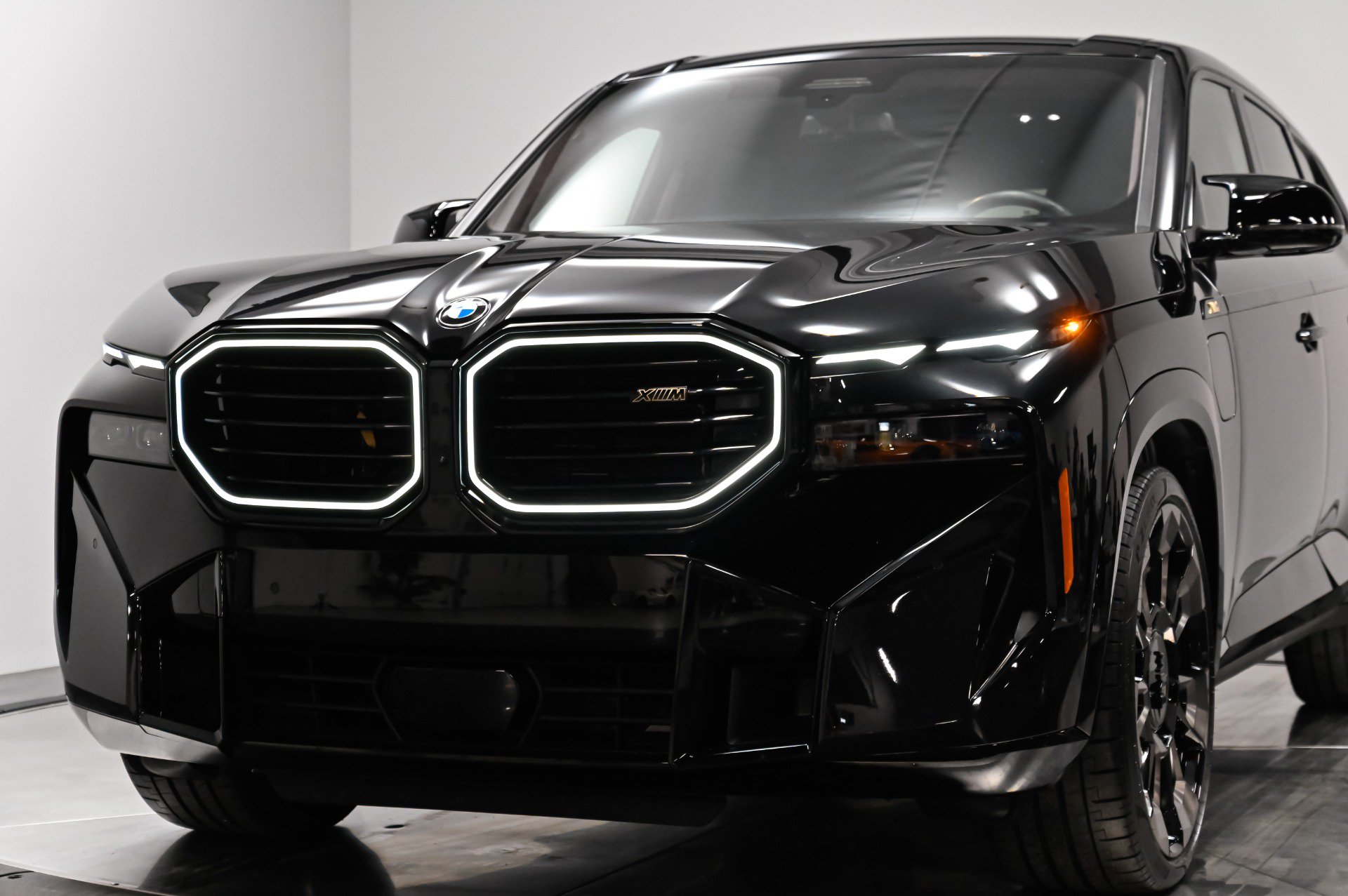 Used 2023 BMW XM w/ M Driver's Package AWD/4WD image 54