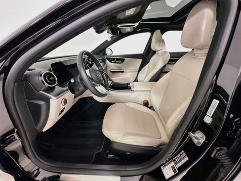 Used 2025 Mercedes-Benz C 300 Sedan image 21