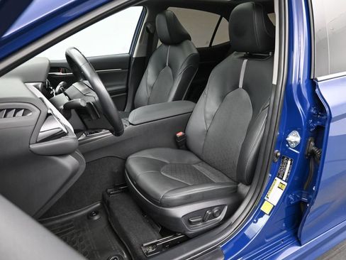 Used 2023 Toyota Camry XSE image 10