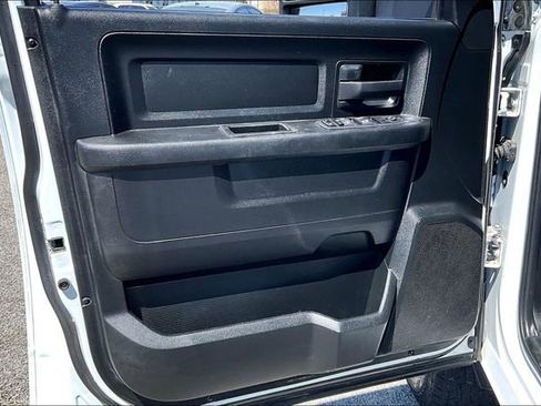 Used 2024 RAM 3500 Tradesman w/ Chrome Appearance Group image 16