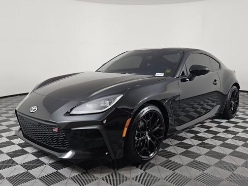 Used 2025 Toyota GR86 Premium w/ ALL Weather Mat Package (TMS) image 7