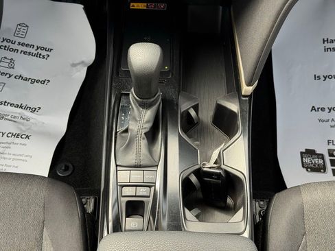 Used 2025 Toyota Camry LE image 33