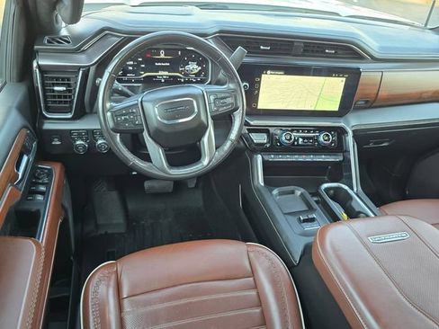 Used 2024 GMC Sierra 2500 Denali Ultimate AWD/4WD image 11