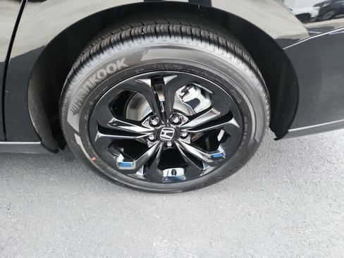 Certified 2025 Honda Accord SE image 11