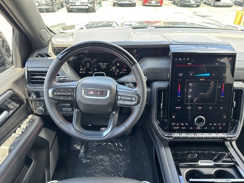 New 2026 GMC Yukon AT4 Ultimate AWD/4WD image 16