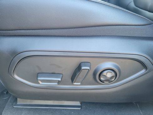 New 2025 Jeep Grand Cherokee Limited image 11