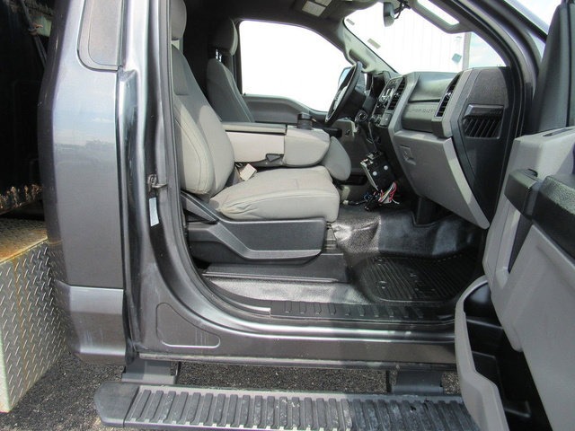 Used 2018 Ford F550 2WD Regular Cab Super Duty w/ Power Equipment Group image 14