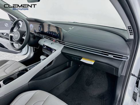 New 2026 Hyundai Elantra Limited FWD image 31