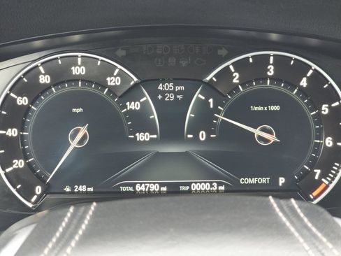 Used 2018 BMW 530i xDrive w/ Premium Package image 28