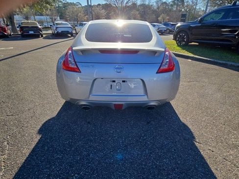Used 2017 Nissan 370Z Sport Tech image 4