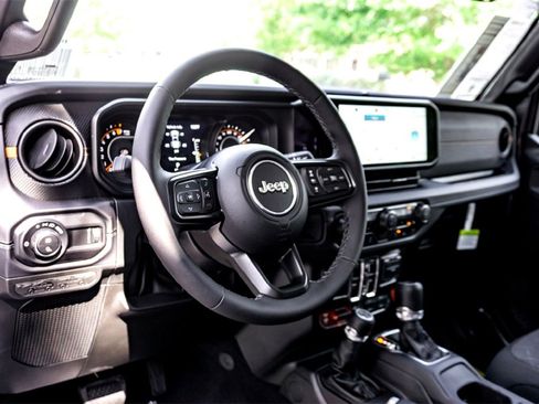 New 2025 Jeep Gladiator Mojave w/ Dual Top Group image 11