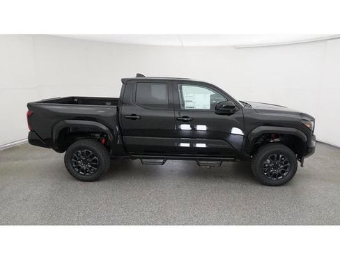 New 2025 Toyota Tacoma SR5 AWD/4WD image 11