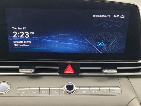 Used 2023 Hyundai Elantra SEL w/ Convenience Package image 25