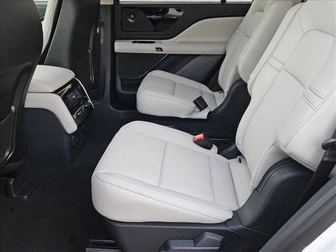 New 2026 Lincoln Aviator 2WD image 14
