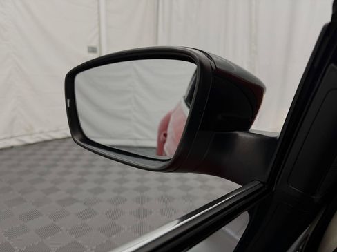 Used 2013 Volkswagen Beetle 2.0T image 17