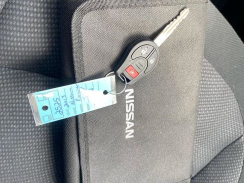 Used 2013 Nissan Rogue S AWD/4WD image 21
