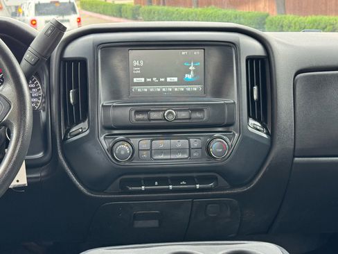 Used 2018 Chevrolet Silverado 2500 W/T RWD image 26
